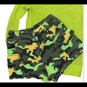 (2 Piece Bundle) Neon Green Apt 9 Open Stitched Sweater 4ever21 Shorts